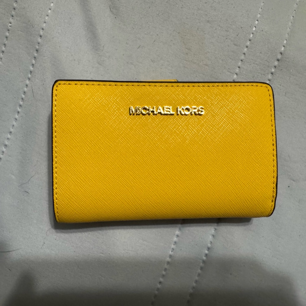 Michael Kors Vibrant Yellow Card Holder